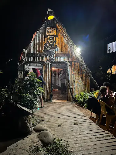 Ambiente a noite - Toca do Raul - Ilha do Mel - Pr
