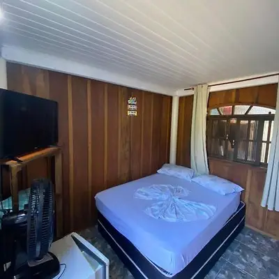 Quarto casal da Pousada da Margareth, Ilha do Mel PR