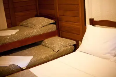 Quarto com acomodaçõe - Pousada Villa Caraguatá - Ilha do Mel - Pr