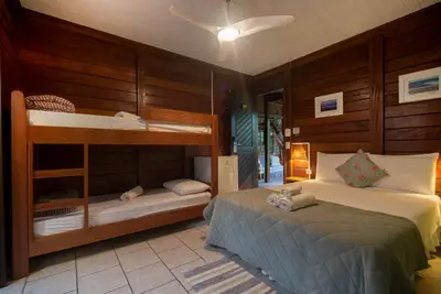 Quarto Família - Pousada Treze Luas- Ilha do Mel - Pr